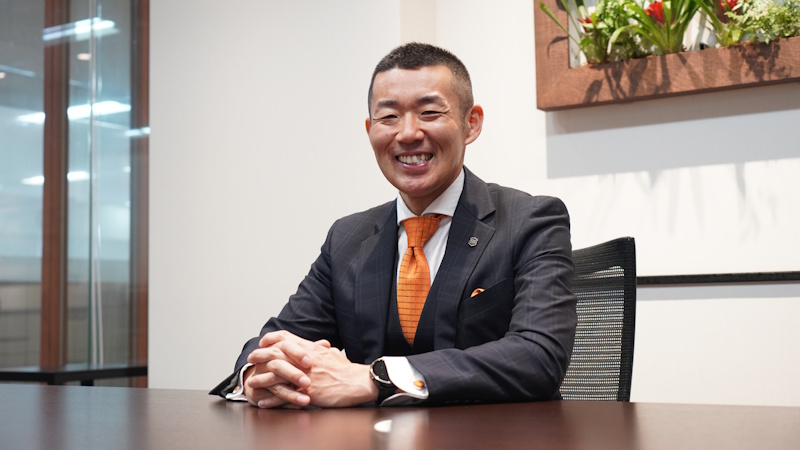 講師